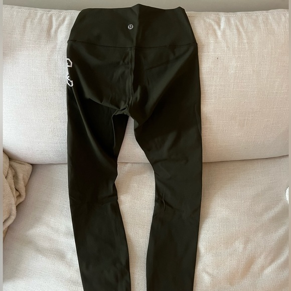 Soul Cycle c Lululemon Wunder Under tight 25” - Picture 3 of 5